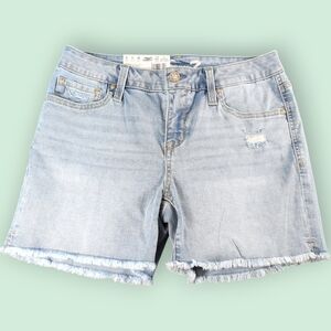 Seven7 “Weekend Short” denim shorts